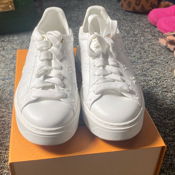 Louis Vuitton sneakers - Picture 4 of 15